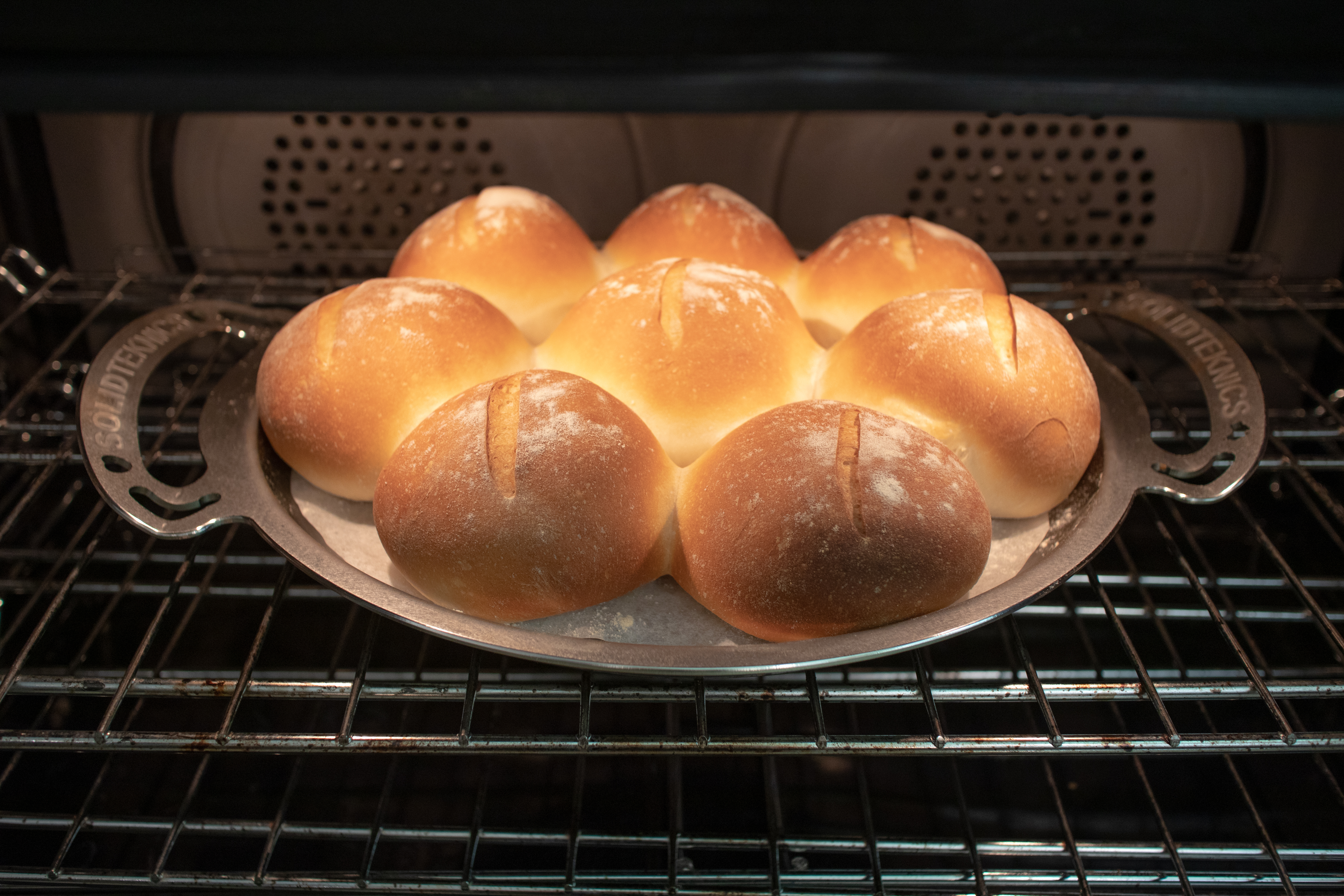 Yeasted Bread Rolls